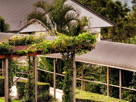 Mercure Clear Mountain Lodge Spa And Vineyard - Tourism Brisbane 4