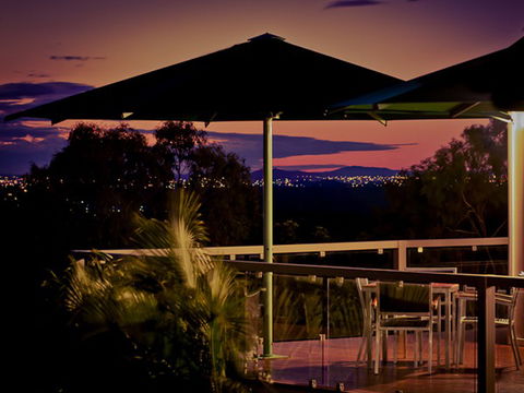 Mercure Clear Mountain Lodge Spa And Vineyard - Tourism Brisbane 6