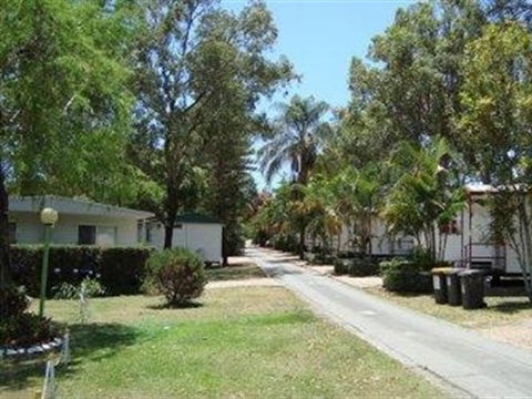 Nestle Inn Tourist Village - Tourism Brisbane 0