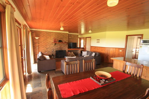 Apollo Bay Cottages - Brisbane 4u 4