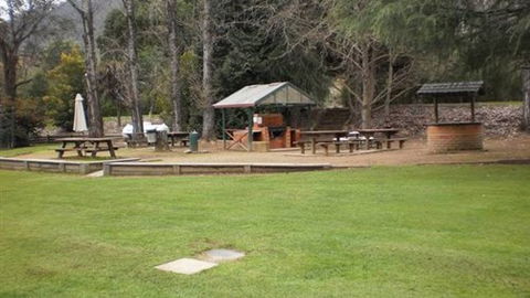 Feathertop Chalet - Tourism Brisbane 3