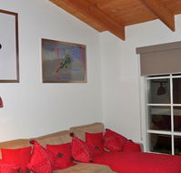 Two Mountains Lodge - Brisbane Tourism