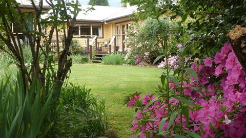 Annie's Garden Retreat - Brisbane Tourism 1
