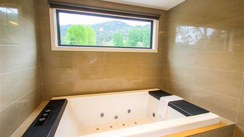 The BASE Luxury Villas - Tourism Brisbane 5