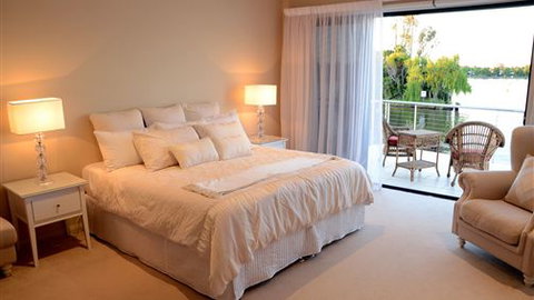 Castevilla - Tourism Brisbane 1
