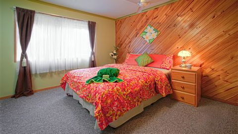 Long John Silver's Surf Retreat - Tourism Brisbane 2