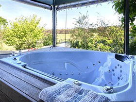 Away To Relax Massage Getaways At Welcome Springs B&B Retreat - Brisbane 4u 0