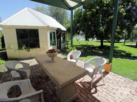 Peppercorns Bed And Breakfast - Tourism Brisbane 0