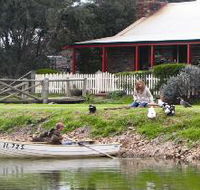 Stonewell Cottages and Vineyards - Brisbane 4u