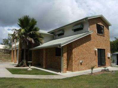 A Beach 'N Reef Motel - Tourism Brisbane 1