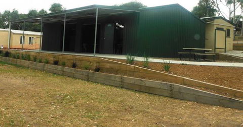 Adare Caravan Park & Holiday Units - Brisbane 4u 4