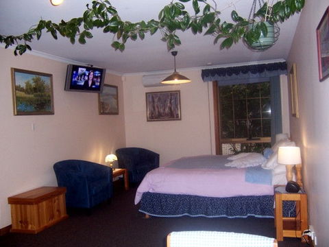 Adelaide Hills Bed & Breakfast Accommodation - Brisbane 4u 2