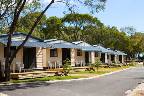 Amblin Holiday Park - Brisbane 4u 0