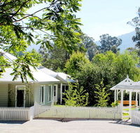Amelina Cottages - Tourism Brisbane