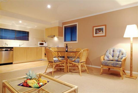 Aqualuna Beach Resort Coffs Harbour - Brisbane 4u 4