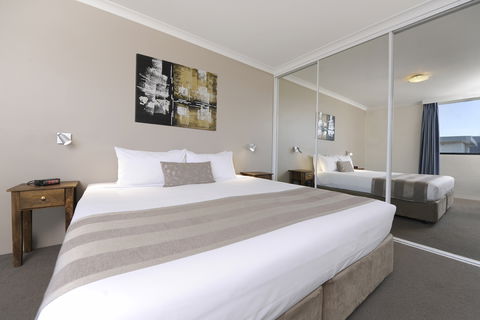 Assured Waterside Apartments - Brisbane 4u 3