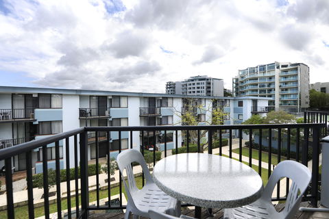 Assured Waterside Apartments - Brisbane 4u 6