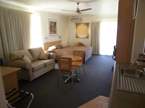 Aston Hill Motor Lodge - Brisbane 4u 3