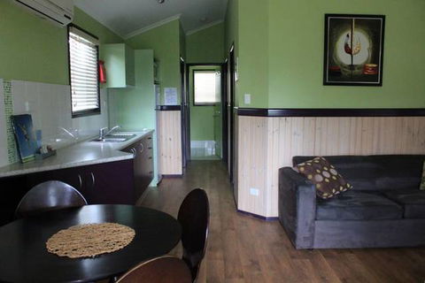 Aussie Outback Oasis Cabin & Van Village - Tourism Brisbane 1