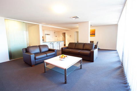 B7 Honeysuckle Apartments - Brisbane 4u 8