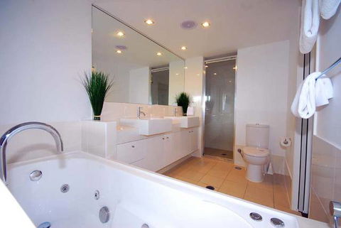 Beaches On Lammermoor Apartments - Brisbane 4u 2