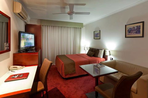 BEST WESTERN Ensenada Motor Inn & Suites - Brisbane 4u 0