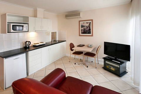 BEST WESTERN Ensenada Motor Inn & Suites - Brisbane 4u 1