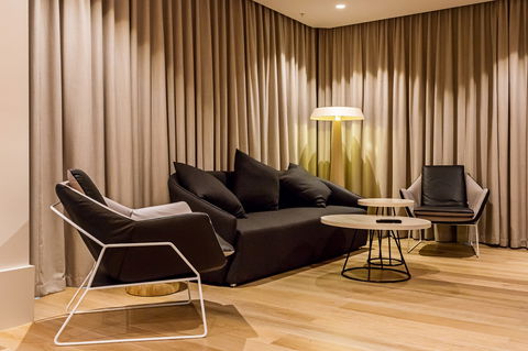 Brady Hotels Central Melbourne - Brisbane 4u 1