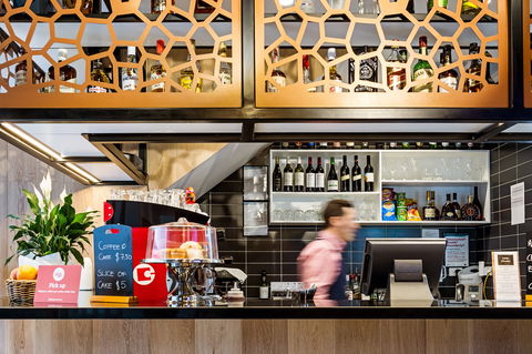 Brady Hotels Central Melbourne - Brisbane 4u 7