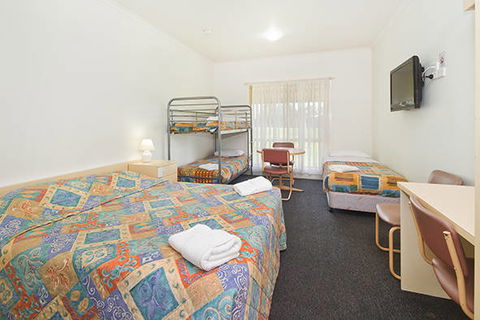 Carrum Downs Motel - Tourism Brisbane 0