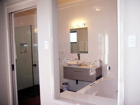 Chaucer Palms Boutique Bed & Breakfast - Tourism Brisbane 3