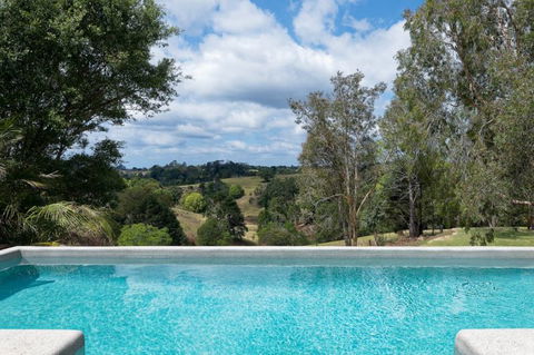 Jacaranda Cottages - Brisbane Tourism 6