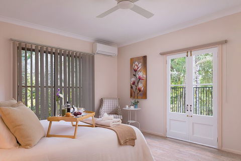 Jacaranda Cottages - Brisbane Tourism 10