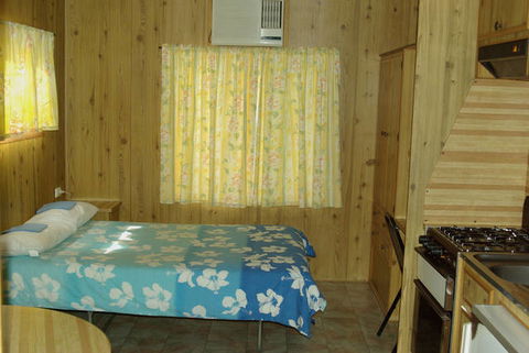 Crocodile Caravan  & Camping Park - Tourism Brisbane 3