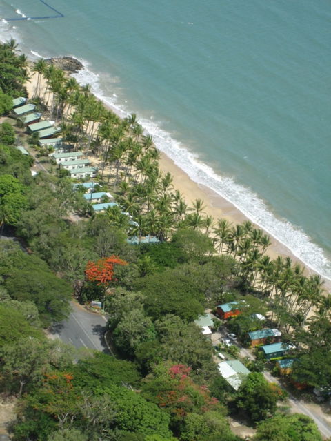 Ellis Beach Oceanfront Bungalows & Caravan Pk - Tourism Brisbane 6