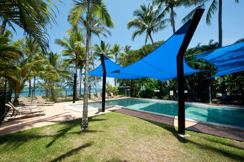 Ellis Beach Oceanfront Bungalows & Caravan Pk - Tourism Brisbane 8
