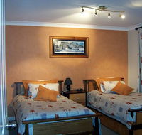 Elm Cottage - Tumut - Tourism Brisbane