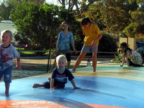 Esperance Pink Lake Tourist Park - Brisbane 4u 2
