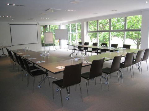 Forrest Hotel & Apartments - Tourism Brisbane 3
