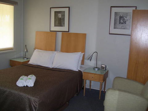 Glenwood Tourist Park And Motel - Tourism Brisbane 0