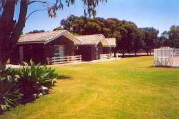 Highview Holiday Village Caravan Park - Tourism Brisbane 0