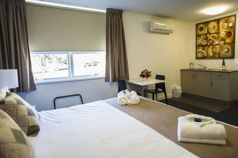Hotel Gracelands - Tourism Brisbane 1