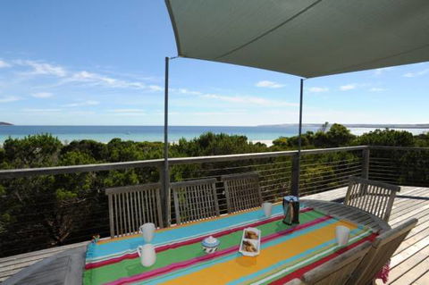 Island Beach Escape - Beachcomber - Brisbane Tourism 2
