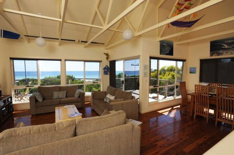 Island Beach Escape - Beachcomber - Brisbane Tourism 3