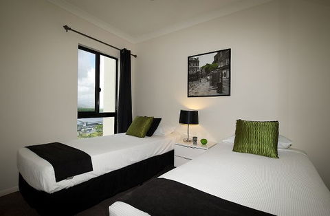 Jack & Newell Cairns Holiday Apartments - Brisbane Tourism 0