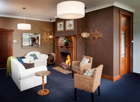 Kermandie Hotel & Marina - Tourism Brisbane 2