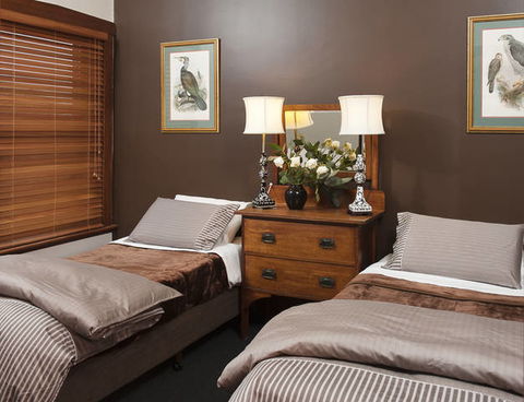 Kermandie Hotel & Marina - Tourism Brisbane 6