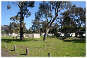 Lake Waranga Caravan Park & Holiday Camp - Brisbane 4u 2