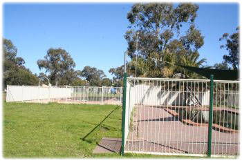 Lake Waranga Caravan Park & Holiday Camp - Brisbane 4u 3