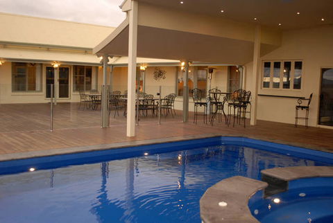 Ledcourt Waters - Brisbane 4u 8